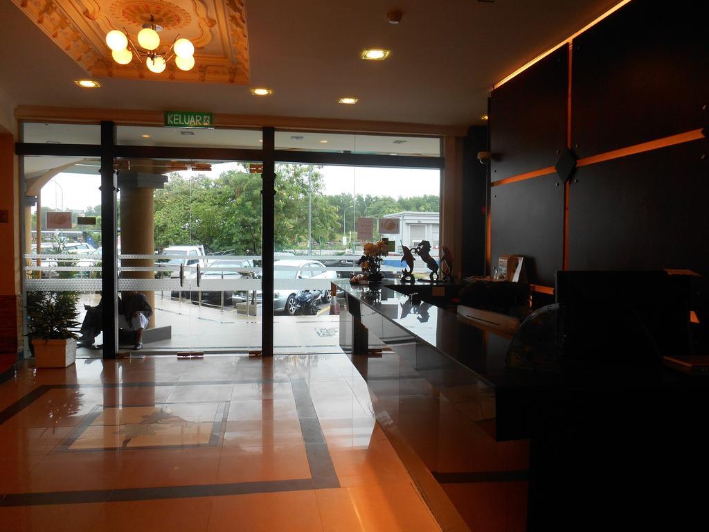 Sai Villa Hotel Near Klia & Klia2 Nilai Bagian luar foto