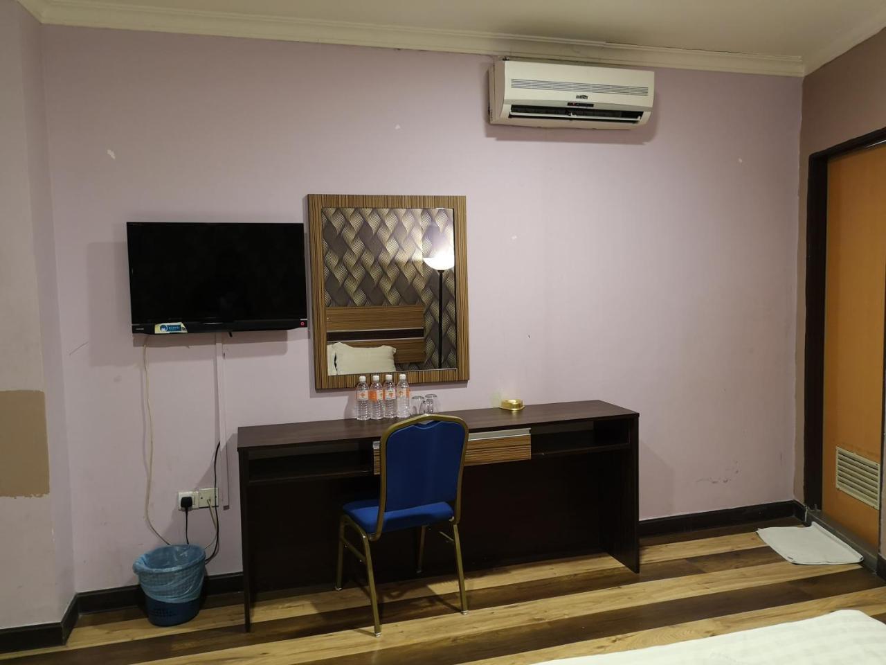 Sai Villa Hotel Near Klia & Klia2 Nilai Bagian luar foto