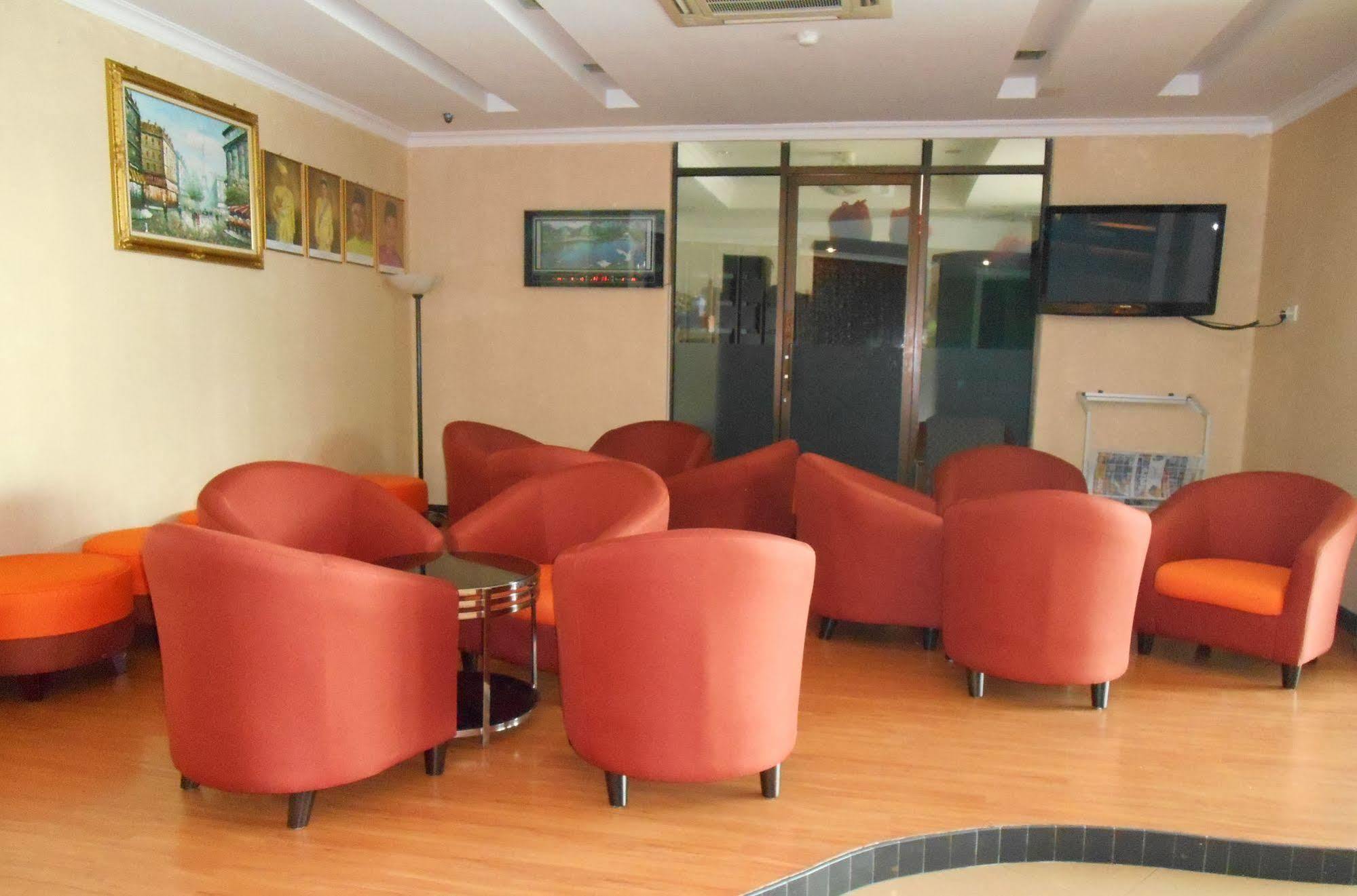 Sai Villa Hotel Near Klia & Klia2 Nilai Bagian luar foto