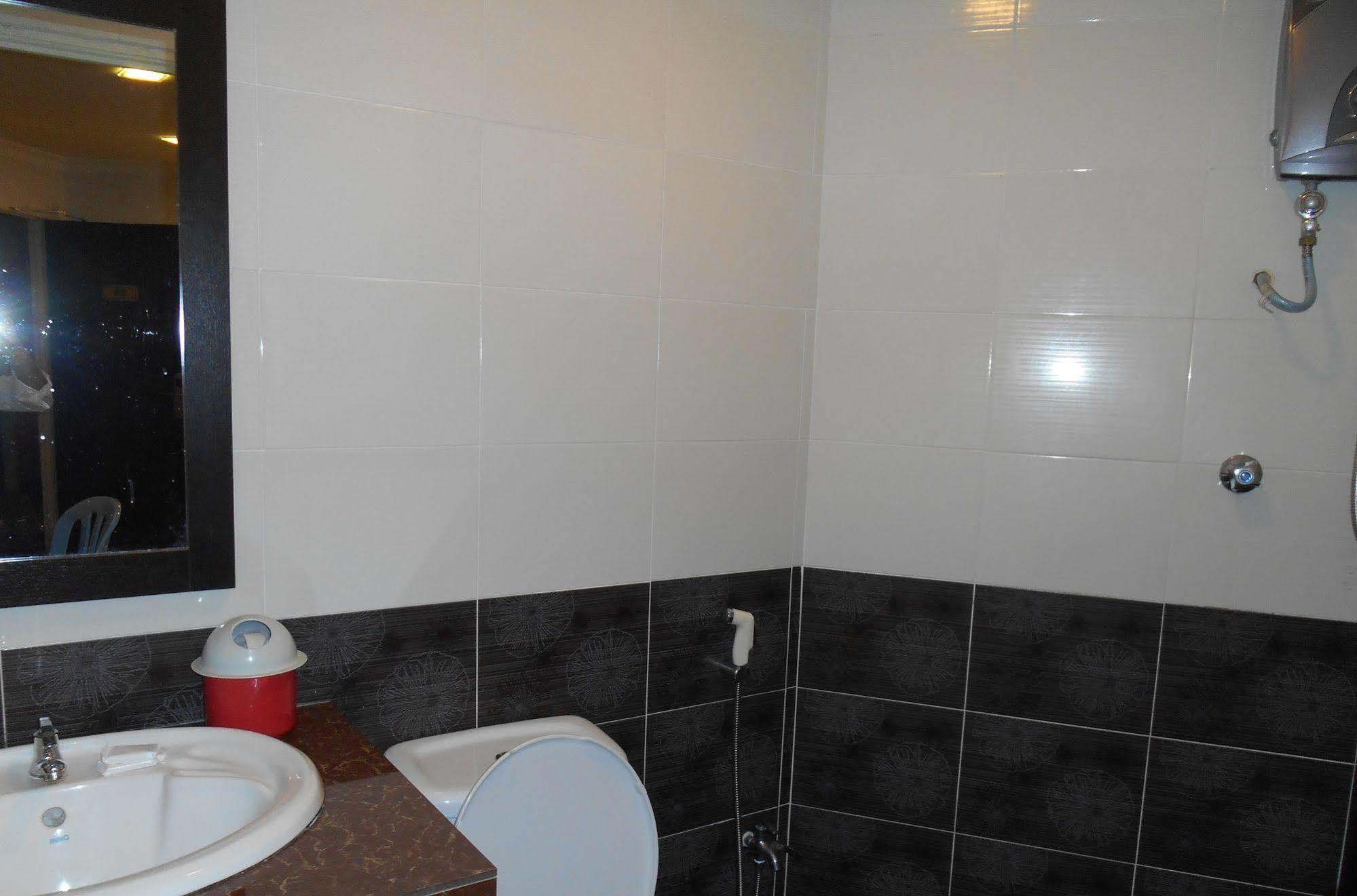 Sai Villa Hotel Near Klia & Klia2 Nilai Bagian luar foto