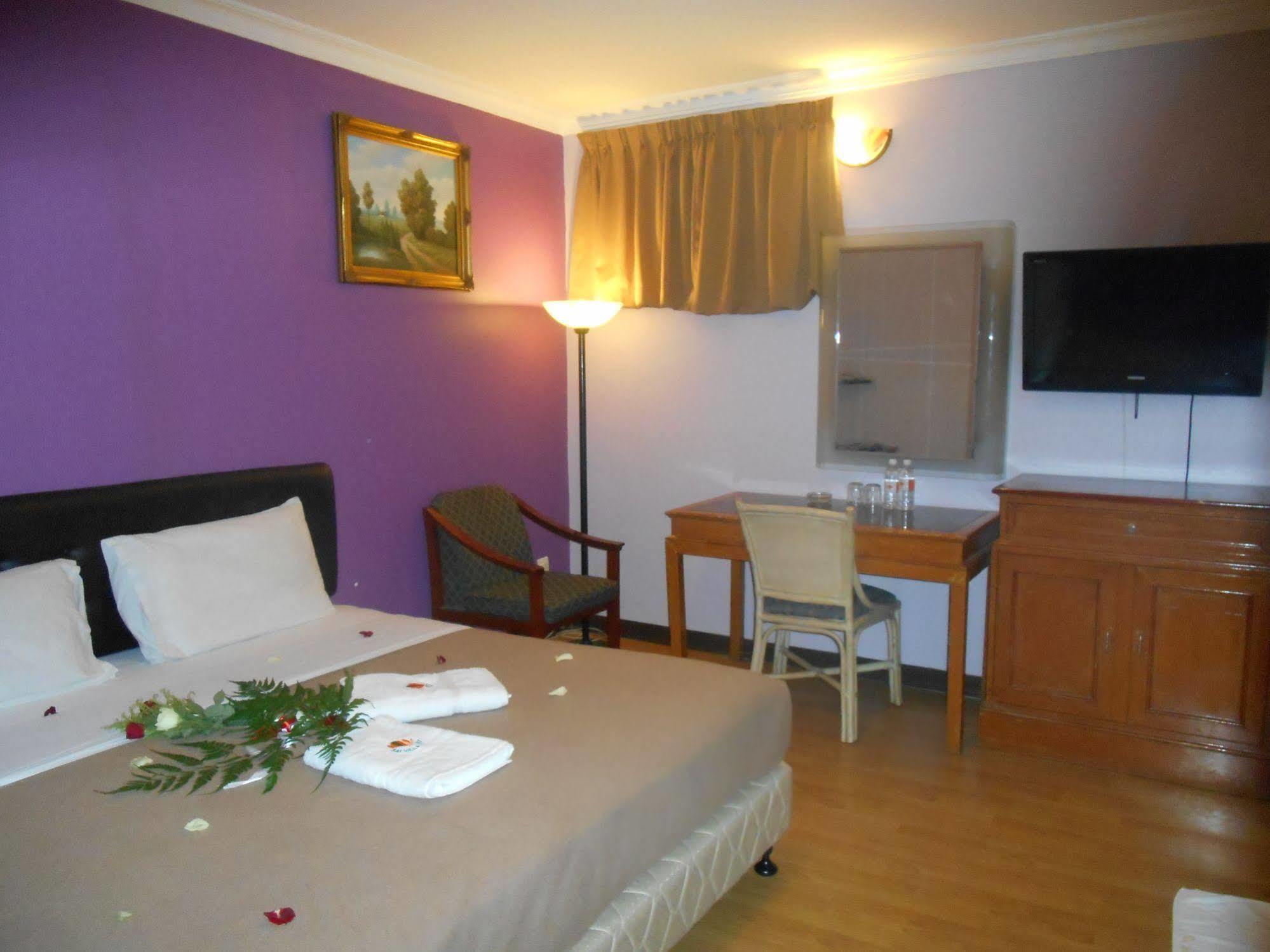 Sai Villa Hotel Near Klia & Klia2 Nilai Bagian luar foto